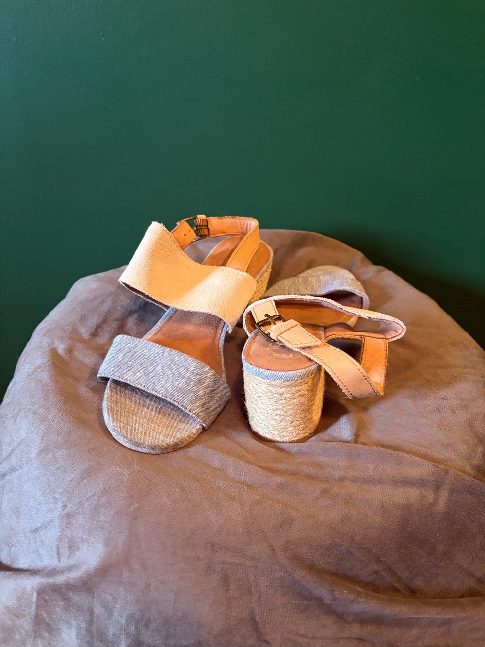Toms Kids Two-Tone Canvas Block Heel Sandals in Beige and Light Blue